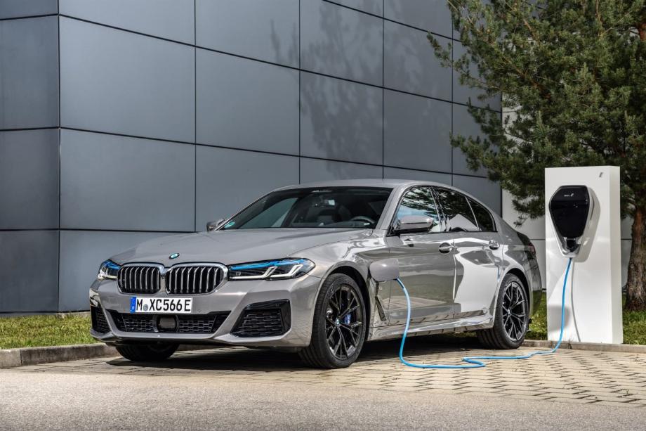 Voiture électrique BMW. (photo : Diariomotor)