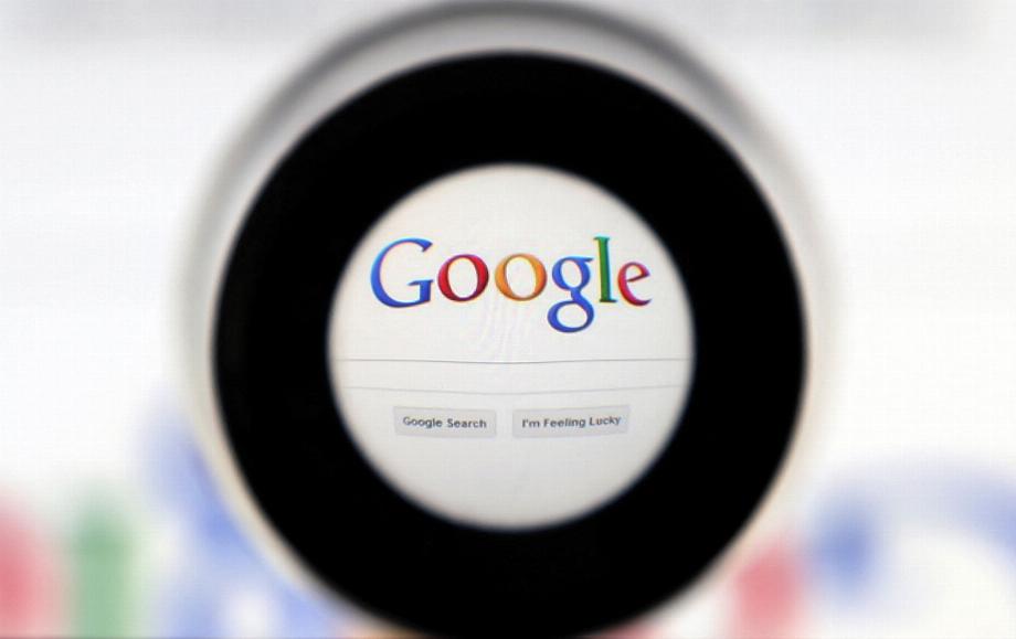 Google aide à vérifier les données (Photo : REUTERS/François Lenoir/File Photo)