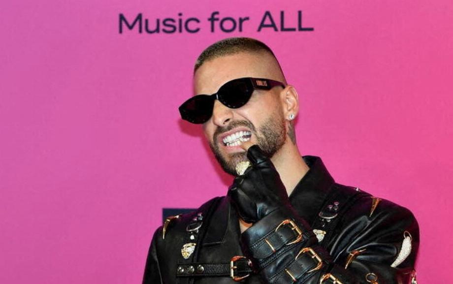 IMAGE DE FICHIER. La chanteuse Maluma pose sur le tapis rouge lors des MTV Europe Music Awards, à Budapest, Hongrie le 14 novembre 2021. REUTERS/Marton Monus