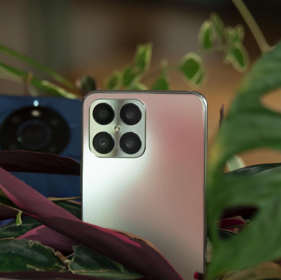 HONOR X8 ouvre simultanément 16 applications ou plus, sans affecter leur efficacité (Photo : HONOR)