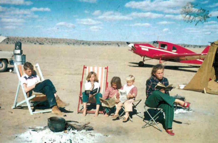 La famille Musk à la plage