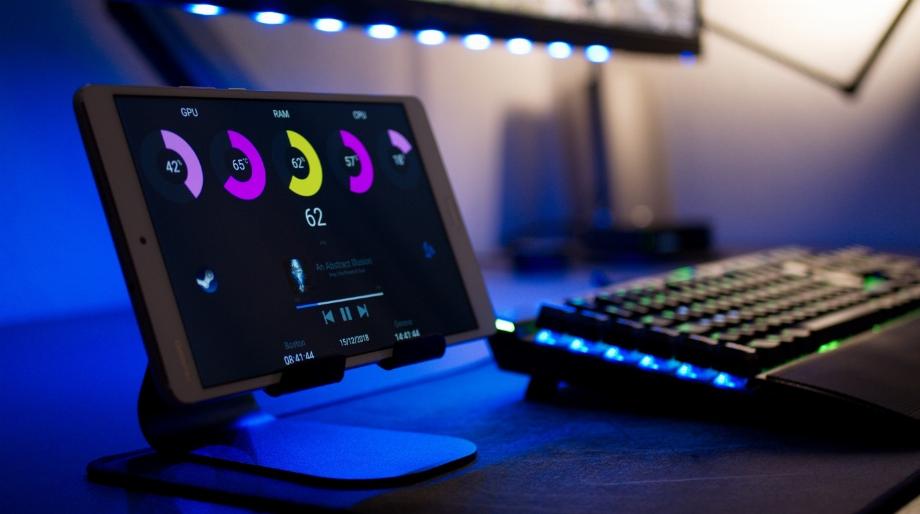 Utilisez une vieille tablette ou un téléphone portable comme moniteur système (Photo : Pitikapp)
