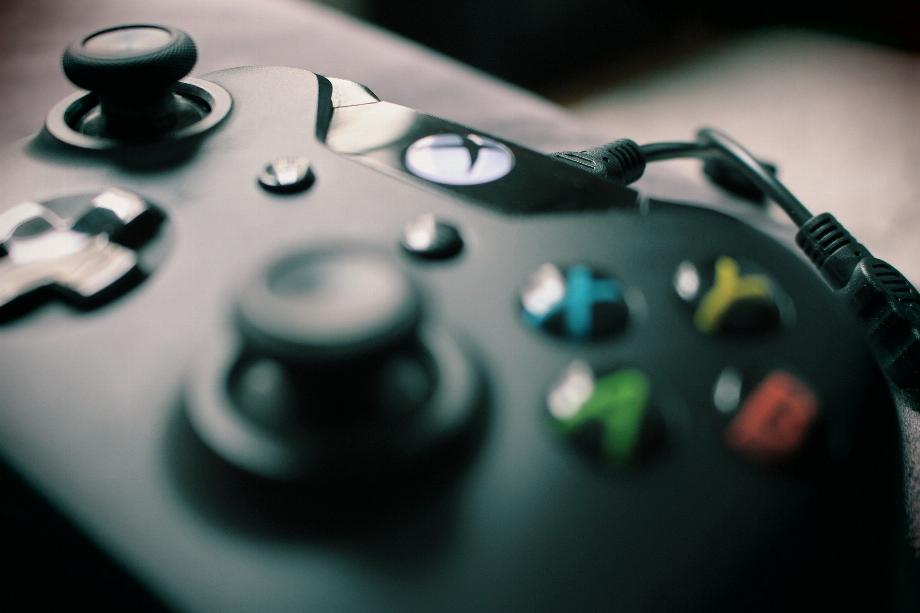 Contrôle du jeu vidéo (Photo : Pixabay)