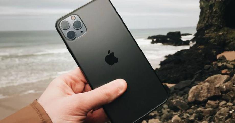 Touchez pomme pour exécuter des fonctions sur l'iPhone. (photo: Cinq Jours - EL PAÍS)
