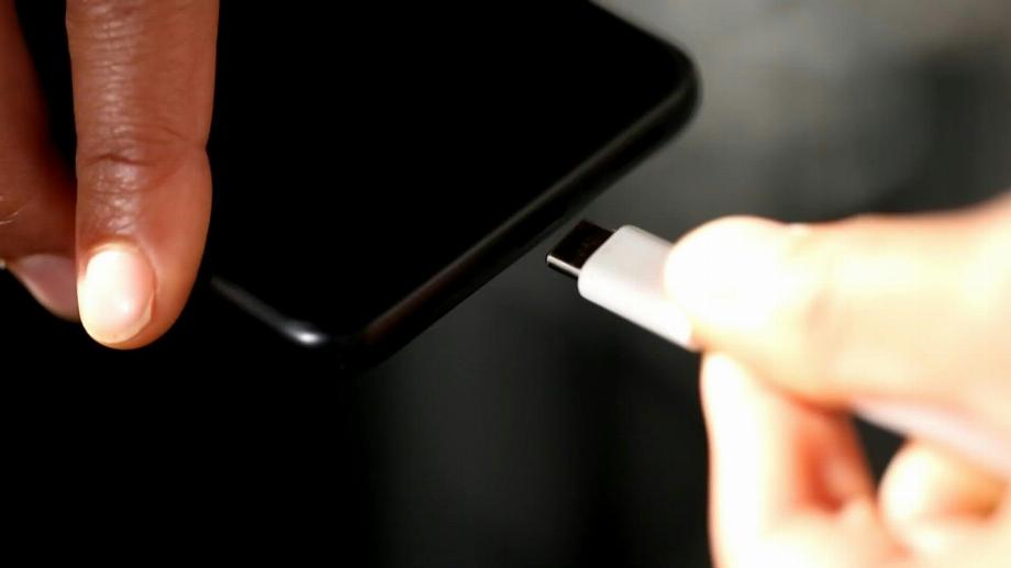 La durée de vie de la batterie des téléphones pliables sera déterminée non seulement par la capacité de charge, mais également par la manière dont ils sont utilisés.
