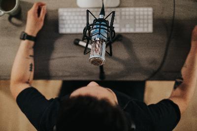Trois fonctionnalités qu'un microphone de podcast devrait avoir