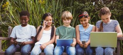 Journée des enfants : comment protéger la santé mentale des enfants sur Instagram