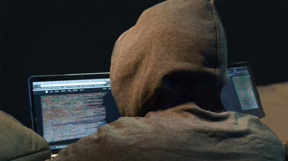 Les cybercriminels ont tendance à attaquer les organisations moins préparées, ce qui rend les PME plus vulnérables. (fichier DEF)