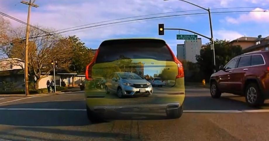 Le système XtraVue de Valeo fait fonctionner la voiture devant le conducteur