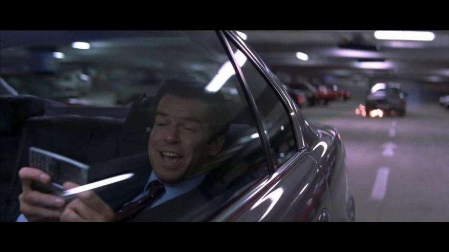 Voiture télécommandée James Bond (Capture d'écran)
