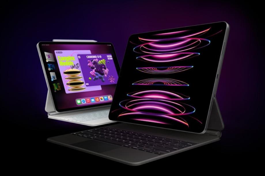 Nouvel iPad Pro 2022 d'Apple avec accessoire Magic Keyboard (Apple)