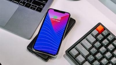 Qu'est-ce que la charge inversée du téléphone portable et comment l'utilise-t-on ?
