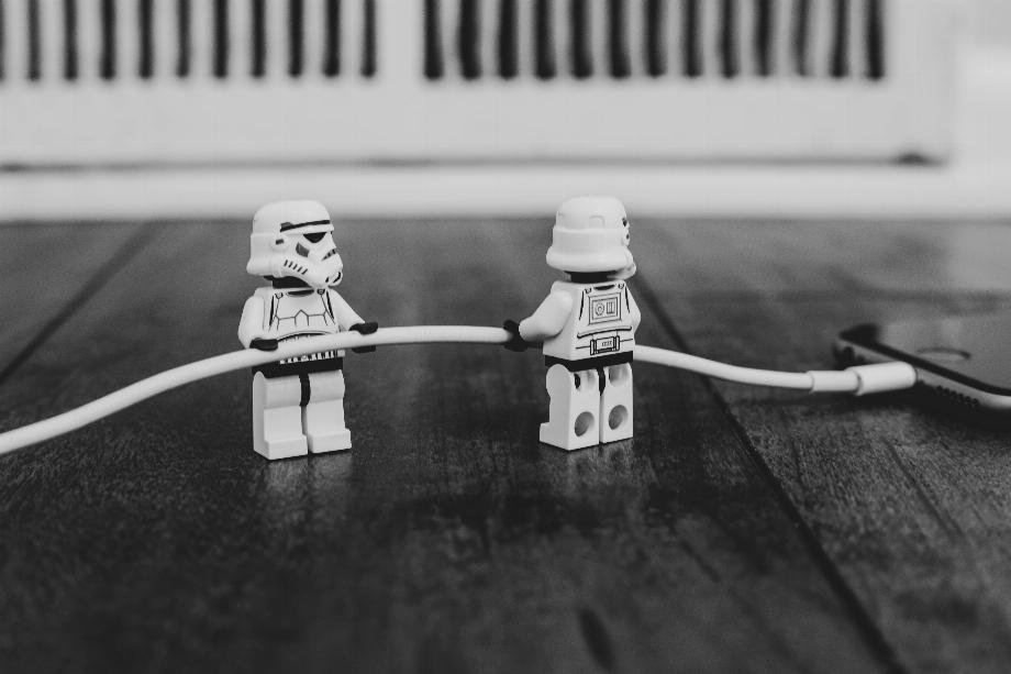 La charge des téléphones portables est un problème inquiétant, il est donc nécessaire d'apprendre pour ne pas affecter la durée de vie utile du téléphone.