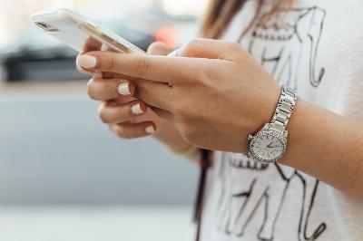 Les ventes de téléphones portables dans le monde continuent de chuter