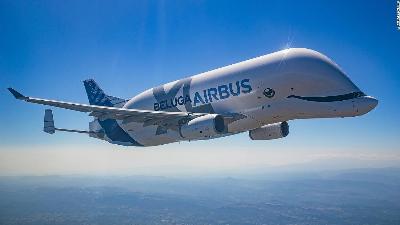 Vidéos | Cet avion en forme de baleine peut transporter des pièces d'autres avions