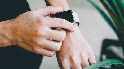 Montres intelligentes : histoires d'utilisateurs qui leur ont sauvé la vie ou identifié une maladie avec l'appareil