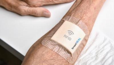Ils créent un bandage intelligent qui indique le temps qu'il reste pour guérir une plaie