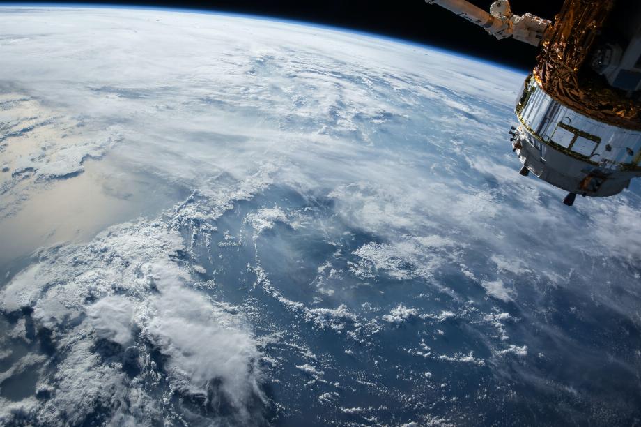 Les astronomes ont attiré l'attention sur le nombre de satellites qui sont en orbite terrestre et qui affectent leur travail.