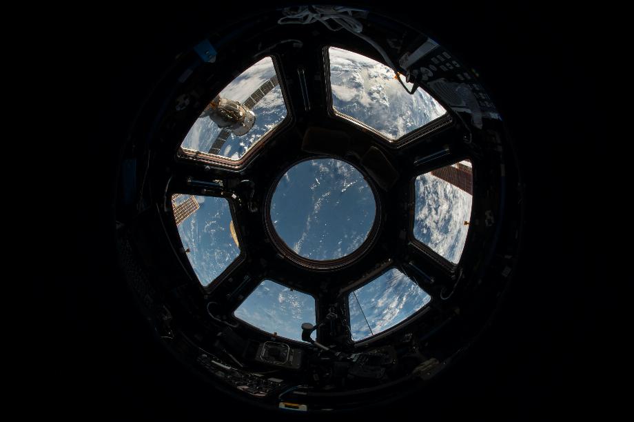 Les astronomes ont attiré l'attention sur le nombre de satellites qui sont en orbite terrestre et qui affectent leur travail.