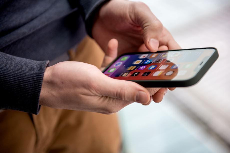 Apple songerait à baisser les prix des iPhone 15 et iPhone 15 Plus ou à augmenter l'écart entre les versions Pro et 