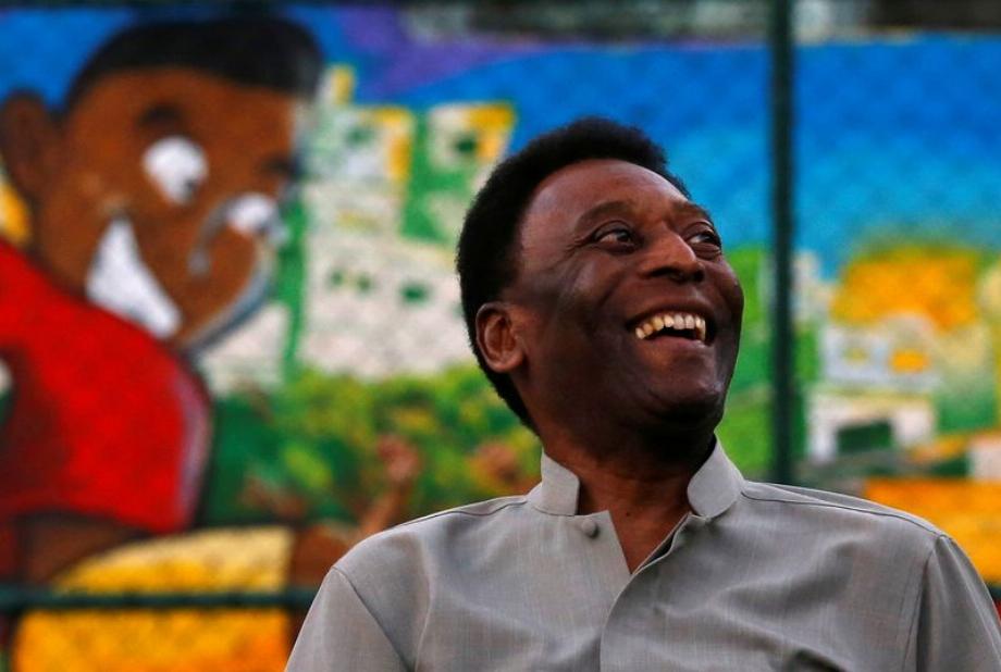 Photo d'archive de l'ancienne star du football Pelé à Rio de Janeiro le 10 septembre 2014. REUTERS/Ricardo Moraes/