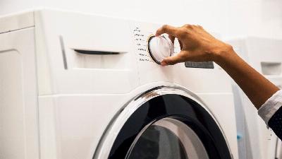 Une nouvelle fonctionnalité des machines à laver intelligentes capture les microplastiques pour réduire la pollution