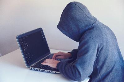 Combien de temps faut-il à un cybercriminel pour deviner mon adresse e-mail ou mon mot de passe réseau ?