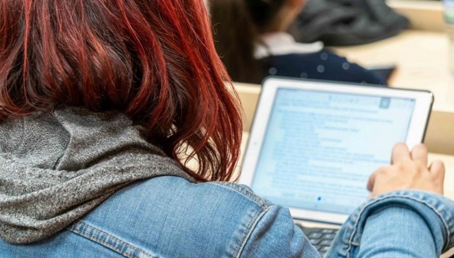 Image du fichier référentiel. Google et Colnodo offrent des bourses de formation numérique pour promouvoir l'avenir numérique en Colombie. Ministère de l'Éducation.