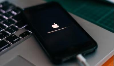 Les utilisateurs d'iPhone peuvent désormais mettre à jour vers iOS 16.3 : quelles améliorations cela apporte