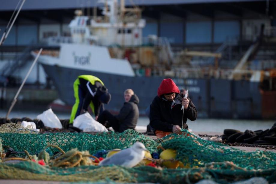 Des filets de pêche sont utilisés par Samsung pour fabriquer différents composants de ses téléphones (REUTERS/Pascal Rossignol/File)