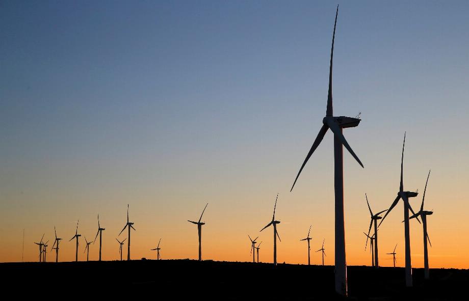 Bill Gates considère qu'il est essentiel de réduire le coût des technologies propres afin qu'elles puissent être compétitives sur le marché de l'énergie. EFE/Guillaume Horcajuelo