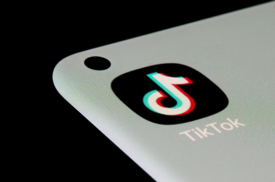 Le logo TikTok sur l'écran d'un téléphone portable (REUTERS/Dado Ruvic)