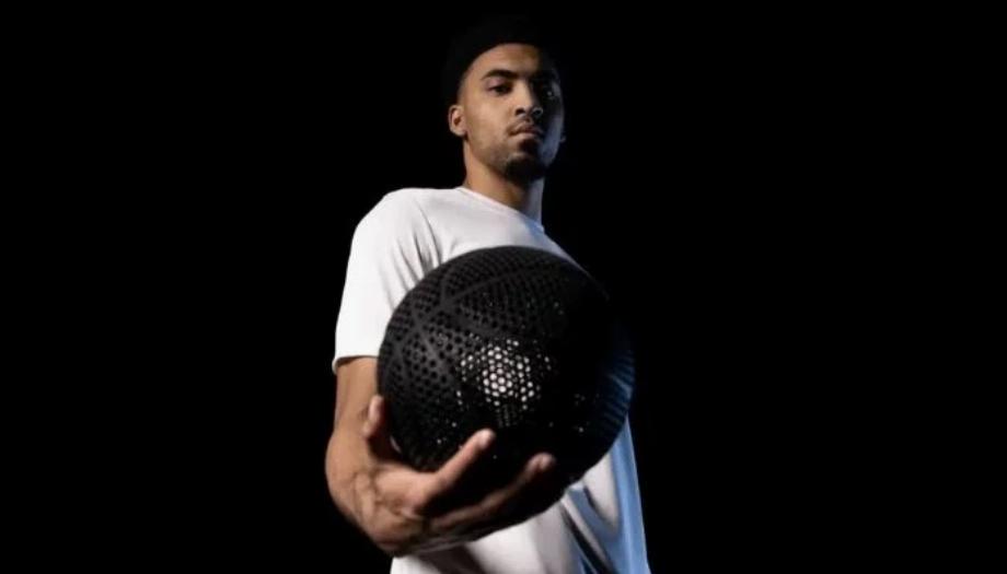 Le ballon a été testé lors de l'événement NBA All Star lors d'un spectacle de tir par le joueur des Houston Rockets KJ Martin. (Wilson)
