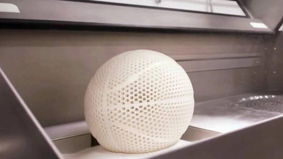 Le ballon a été testé lors de l'événement NBA All Star lors d'un spectacle de tir par le joueur des Houston Rockets KJ Martin. (Wilson)