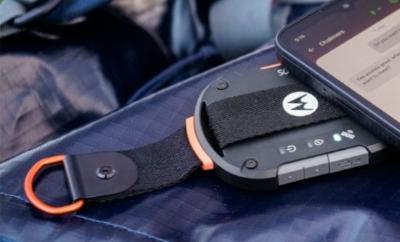 Le nouvel appareil Motorola qui apporte une connexion satellite au téléphone portable de n'importe où