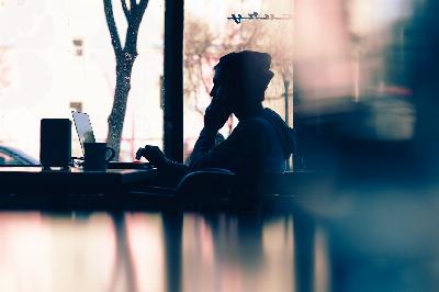 Voici comment ils utilisent l'intelligence artificielle pour faire des arnaques téléphoniques