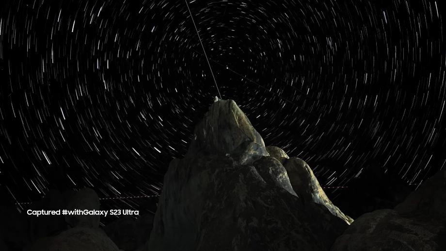 Photographie du ciel nocturne en mode hyperlapse. (Samsung)