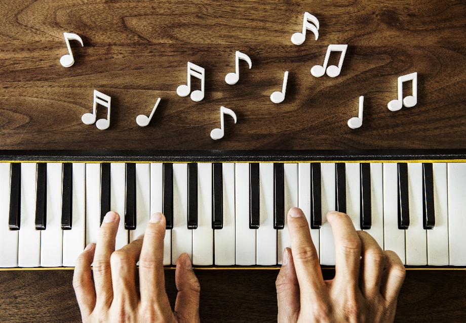 Les programmes d'IA pourraient sûrement réussir à écrire des compositions jusqu'aux grands maîtres de l'histoire comme Mozart ou Beethoven Crédit : (Iber León)