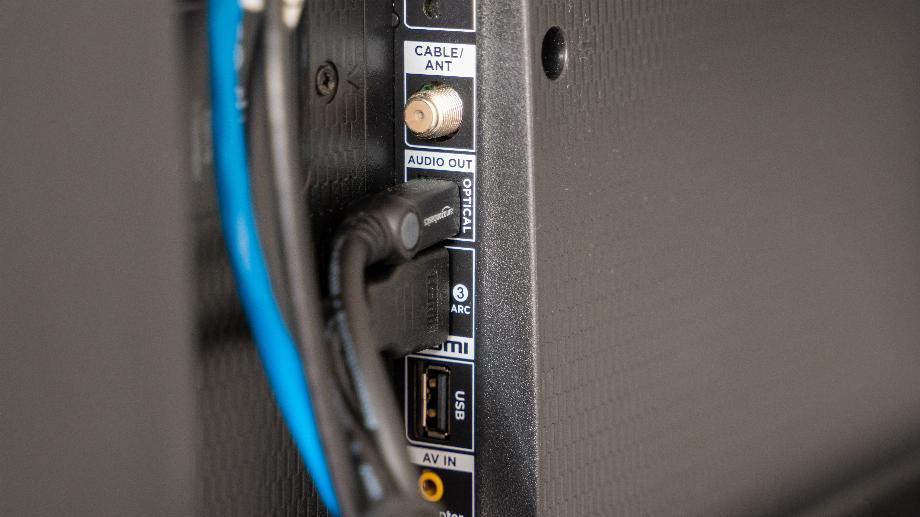 Ce port est capable de prendre en charge jusqu'à 7.1 canaux de son. (Déséclabousser)