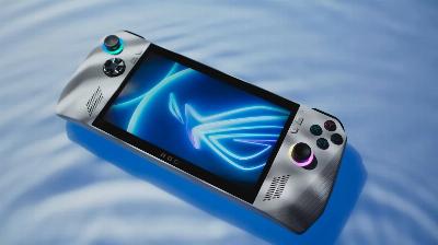 C'est la nouvelle console portable qui cherche à concurrencer Switch et Steam Deck