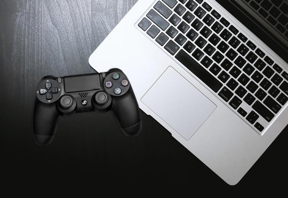 Il est possible d'utiliser un ordinateur portable comme moniteur pour jouer avec une Play Station 4 (Linuxhint)