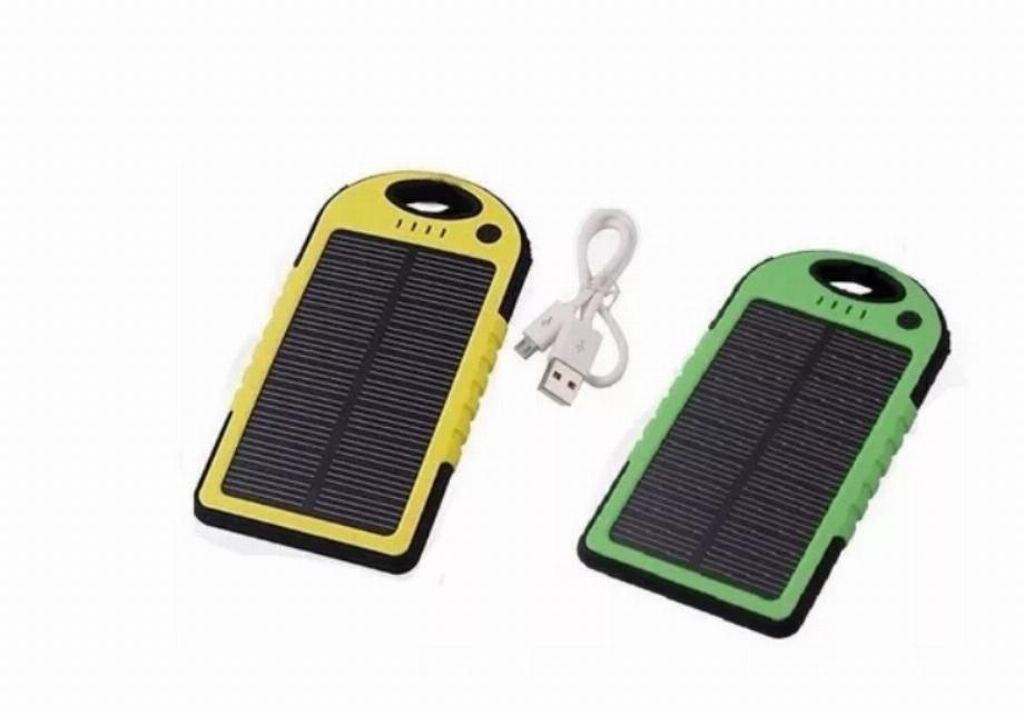 Les chargeurs solaires portables sont une autre alternative au cas où il serait nécessaire de recharger un téléphone portable dans la rue.