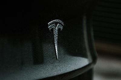 Tesla a enregistré ses utilisateurs à l'intérieur et à l'extérieur des véhicules