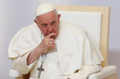 Le pape François a mis en garde contre l'utilisation des algorithmes : "Cela peut représenter un risque de déstabilisation de l'humain"