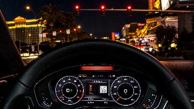 Comment fonctionne le détecteur automatique de lumière rouge qui prévient les accidents et les infractions
