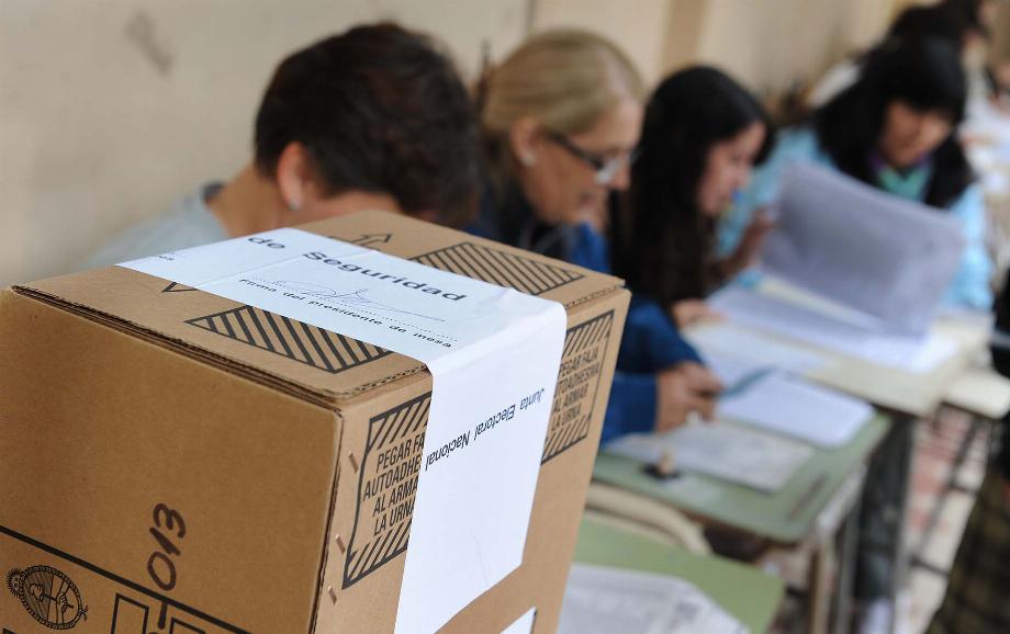 Brusco donne plus de crédibilité aux sondages de sortie que les sondages précédents. Et l'une des raisons est la façon dont le cerveau fonctionne lorsqu'il s'agit de prendre des décisions.