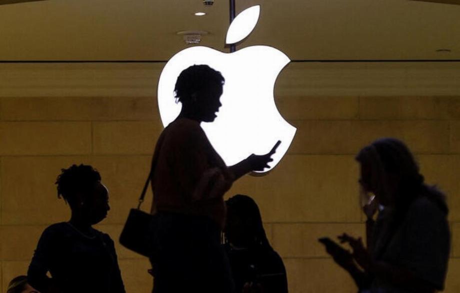 La réduction des ventes d'Apple a été moindre car l'écosystème de produits qu'elle a créé rend difficile pour ses clients d'acheter des téléphones portables moins chers, selon Jeff Fieldhack. (REUTERS/Mike Segar)