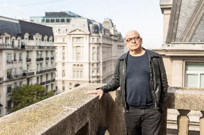 Maurice Benayoun : "L'intelligence artificielle peut devenir un prolongement de la folie humaine"