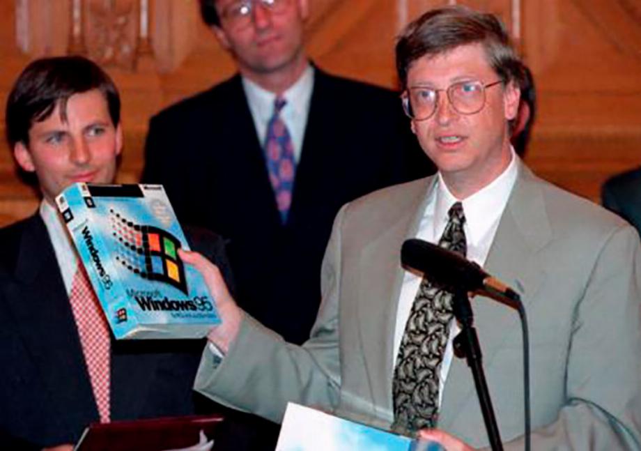 Au cours des années 1990, Bill Gates a affirmé que pour un programmeur, une partie importante de son travail consistait à collaborer avec d'autres pour acquérir plus d'expérience. (Reuters)