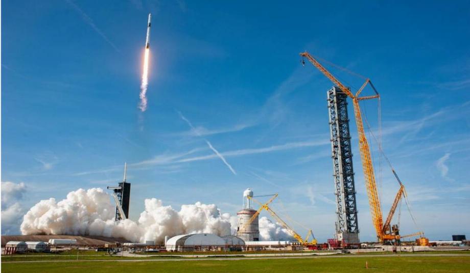 La NASA se prépare pour le lancement du réapprovisionnement de SpaceX vers la station spatiale, ce sera la couverture. (POT)
